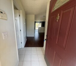 106 Louise Dr in Crestview, FL - Building Photo - Building Photo