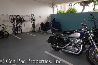 98-402-402 Koauka Loop in Aiea, HI - Building Photo - Building Photo