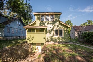 5517 Woodland Ave in Kansas City, MO - Building Photo - Building Photo
