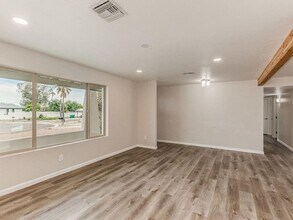 5225 N Whispering Hills Ln in Tucson, AZ - Building Photo - Building Photo