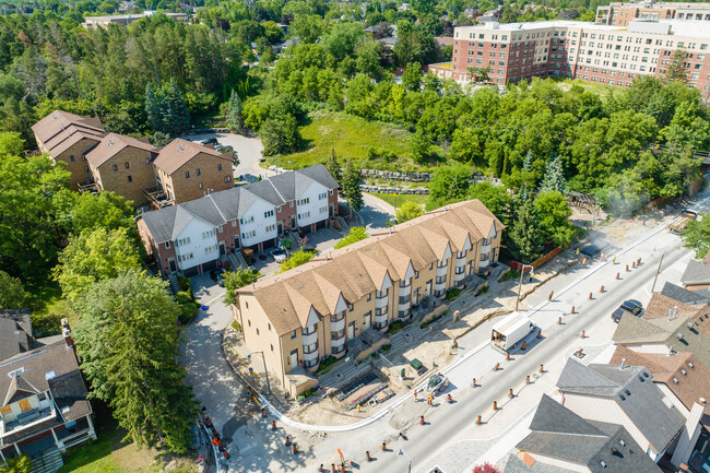 21 woodbridge Ave in Vaughan, ON - Building Photo - Primary Photo