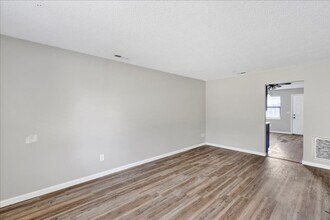 2111 Pentland Dr in Birmingham, AL - Building Photo - Building Photo