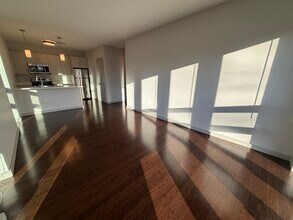 40A Marion St, Unit 404 in Brookline, MA - Building Photo - Building Photo