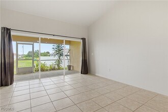 516-518 SE 5th Pl in Cape Coral, FL - Building Photo - Building Photo