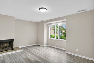 1604 Lyndhurst Dr in Savoy, IL - Building Photo - Building Photo