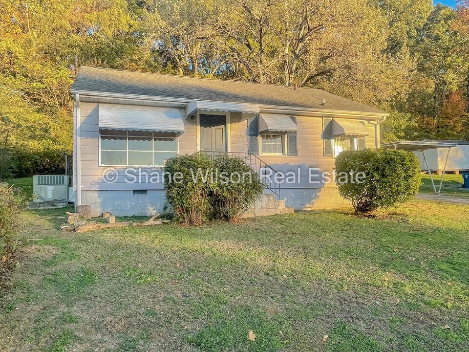 222 Beech St in Rossville, GA - Building Photo