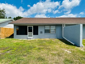 5645 Struthers Ct in Winter Haven, FL - Building Photo - Building Photo