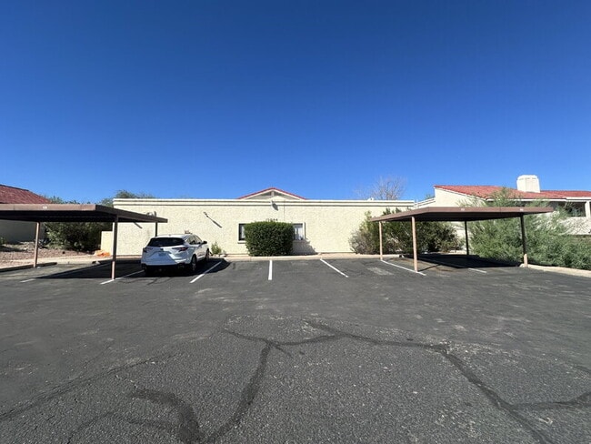 property at 13644 N Hamilton Dr