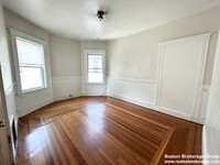 74 Romsey St, Unit 3 in Boston, MA - Foto de edificio - Building Photo