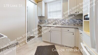 179 Lake St in Pontiac, MI - Building Photo - Building Photo