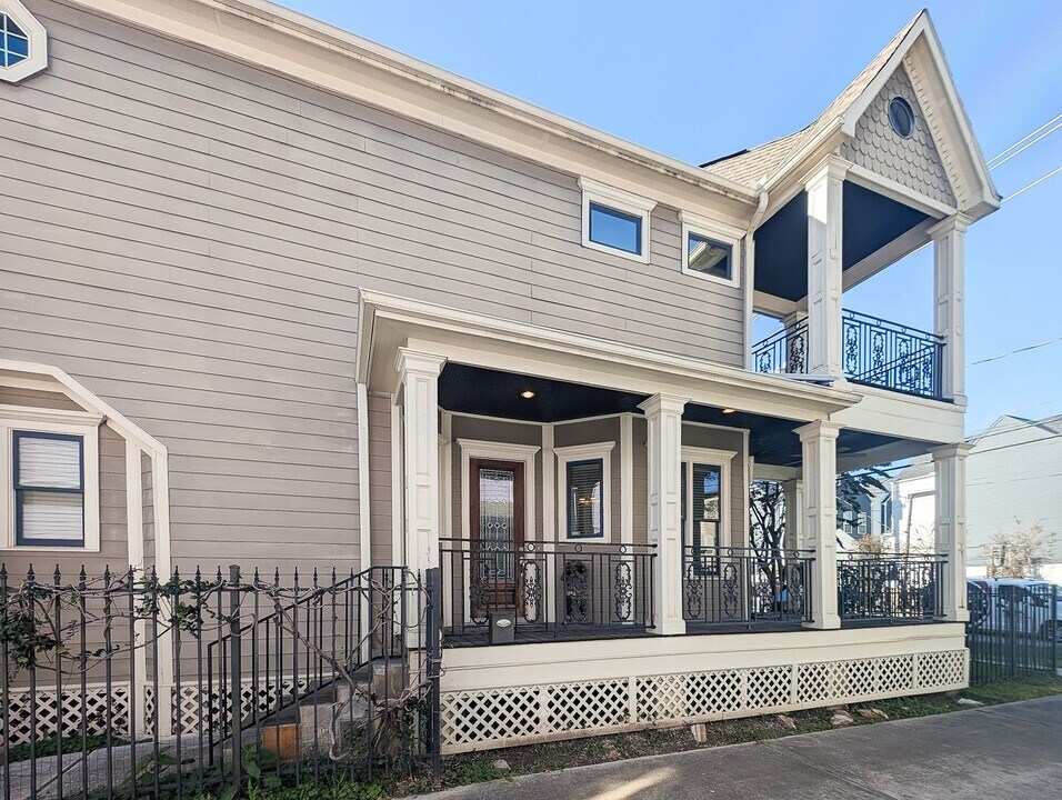 1126 W 17th St in Houston, TX - Building Photo
