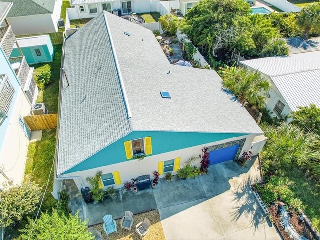 305 N 6th St, Unit B in Flagler Beach, FL - Foto de edificio - Building Photo