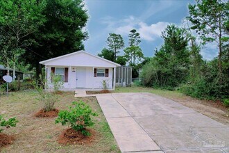 1938 America Ave in Gulf Breeze, FL - Building Photo - Building Photo