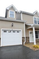17 Brookview Cir in Bristol, CT - Building Photo