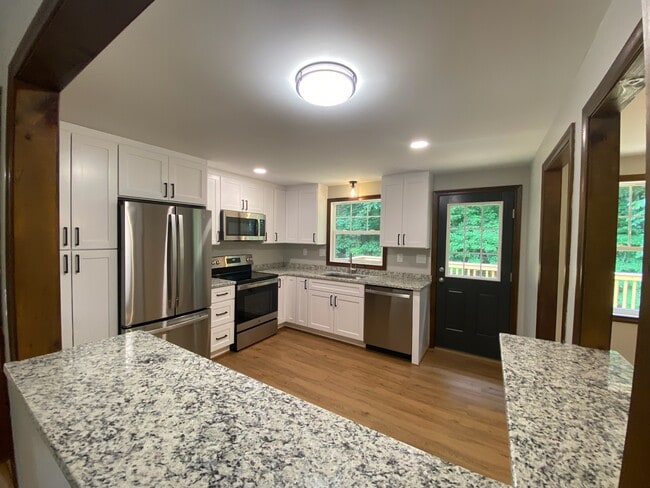 132 Deborah Dr in Coventry, CT - Building Photo - Building Photo