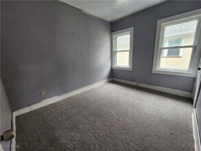 820 Helmsdale Rd in Cleveland Heights, OH - Building Photo - Building Photo