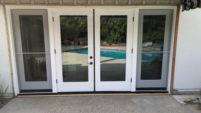 property at 2565 Fairfield Pl