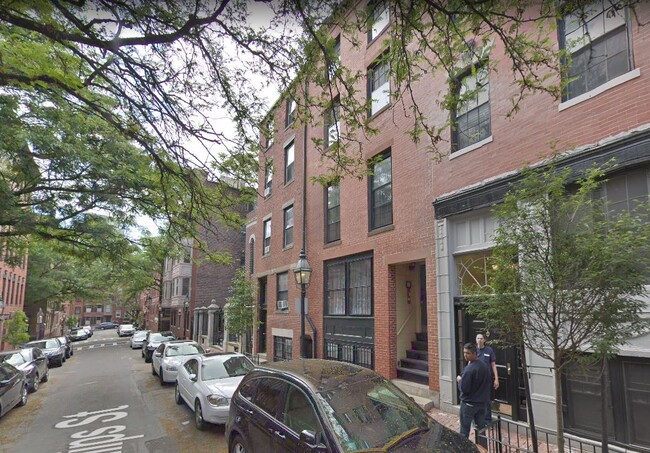 property at 28R Phillips St
