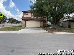 8527 Village Creek in San Antonio, TX - Building Photo