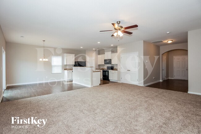 6303 Paw Village Rd in Charlotte, NC - Building Photo - Building Photo