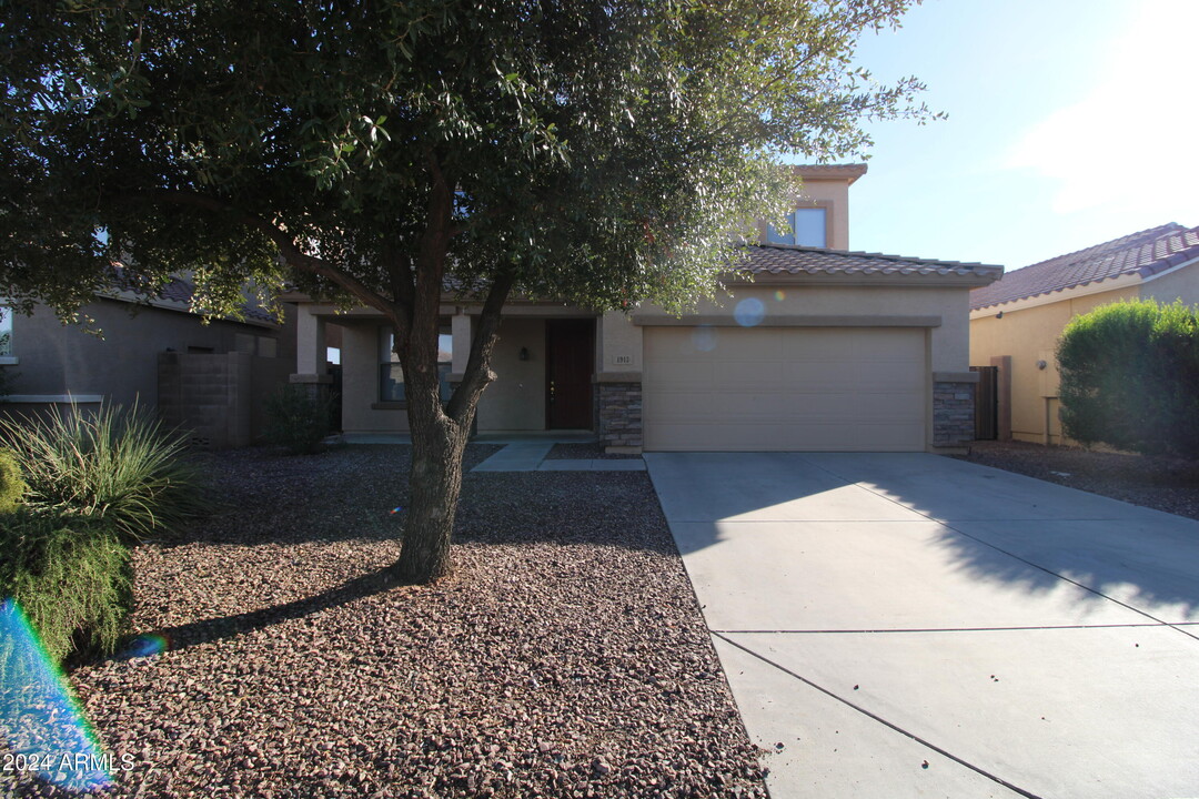 1943 W Fruit Tree Ln in Queen Creek, AZ - Foto de edificio