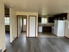 3530 Britt Ave in Medford, OR - Building Photo - Building Photo