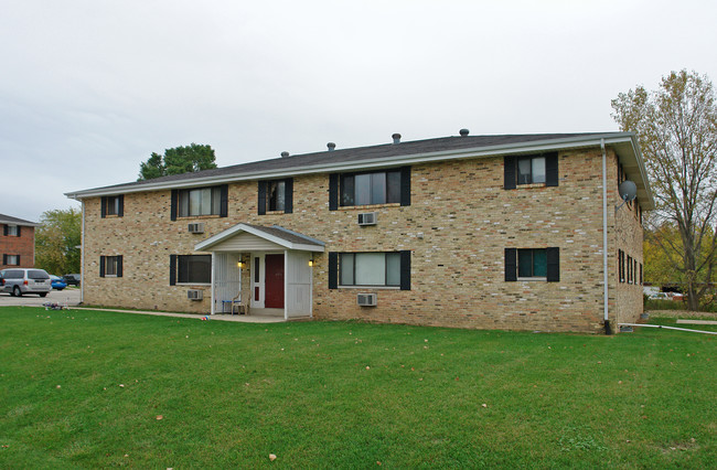 3321 Packer Dr in Racine, WI - Building Photo - Building Photo