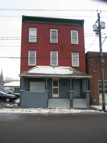 354 Edison Ave in Schenectady, NY - Building Photo