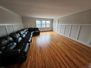 357 Hicksville Rd in Bethpage, NY - Building Photo - Building Photo