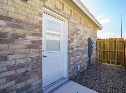 4906 N Hiawatha Dr in Pharr, TX - Building Photo - Building Photo