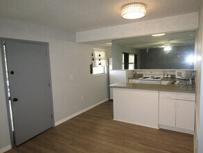 400 Base Ave E in Venice, FL - Building Photo - Building Photo