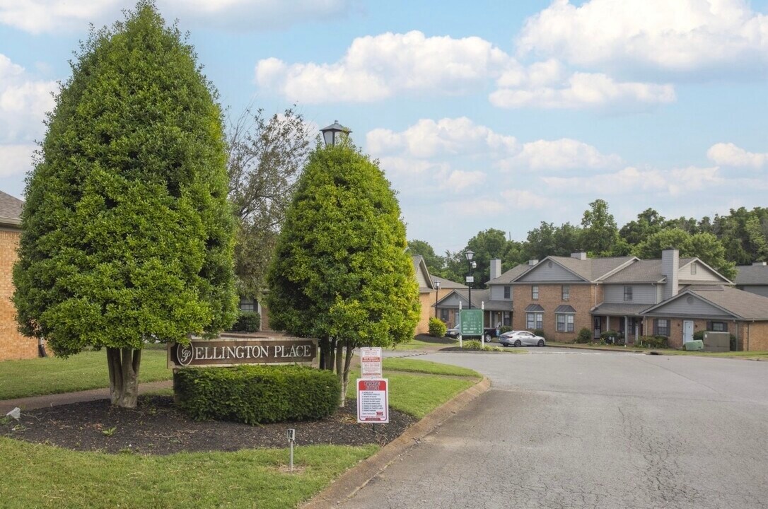 105 Ellington Pl in Madison, TN - Foto de edificio