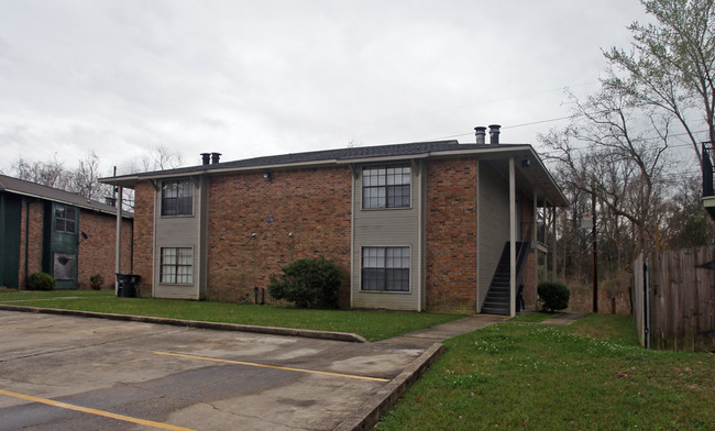 1654 Clearlake Ave in Baton Rouge, LA - Foto de edificio - Building Photo