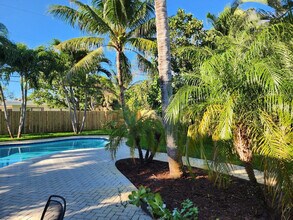 765 E Dayton Cir in Fort Lauderdale, FL - Building Photo - Building Photo