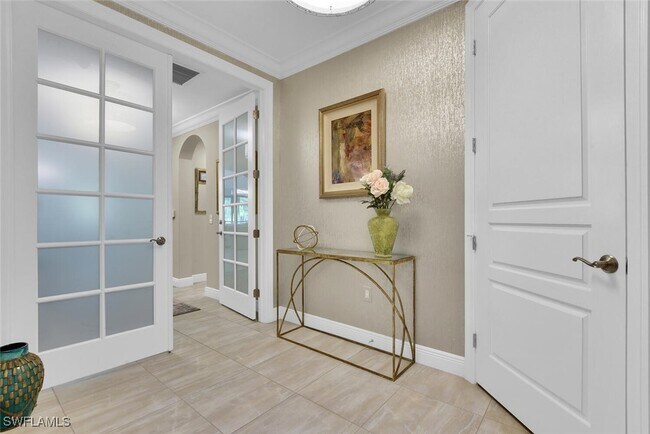 property at 2739 Tiburon Blvd E