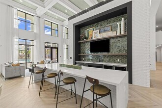 7210 Interbay Blvd, Unit B1 in Tampa, FL - Building Photo - Building Photo