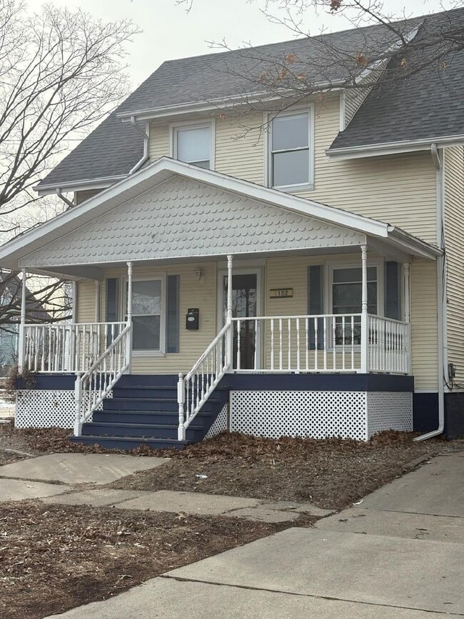 property at 1102 N Madison St