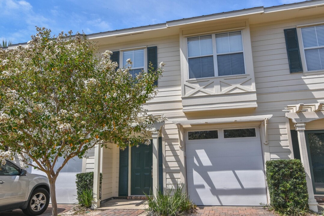 271 Mattie M Kelly Blvd in Destin, FL - Building Photo