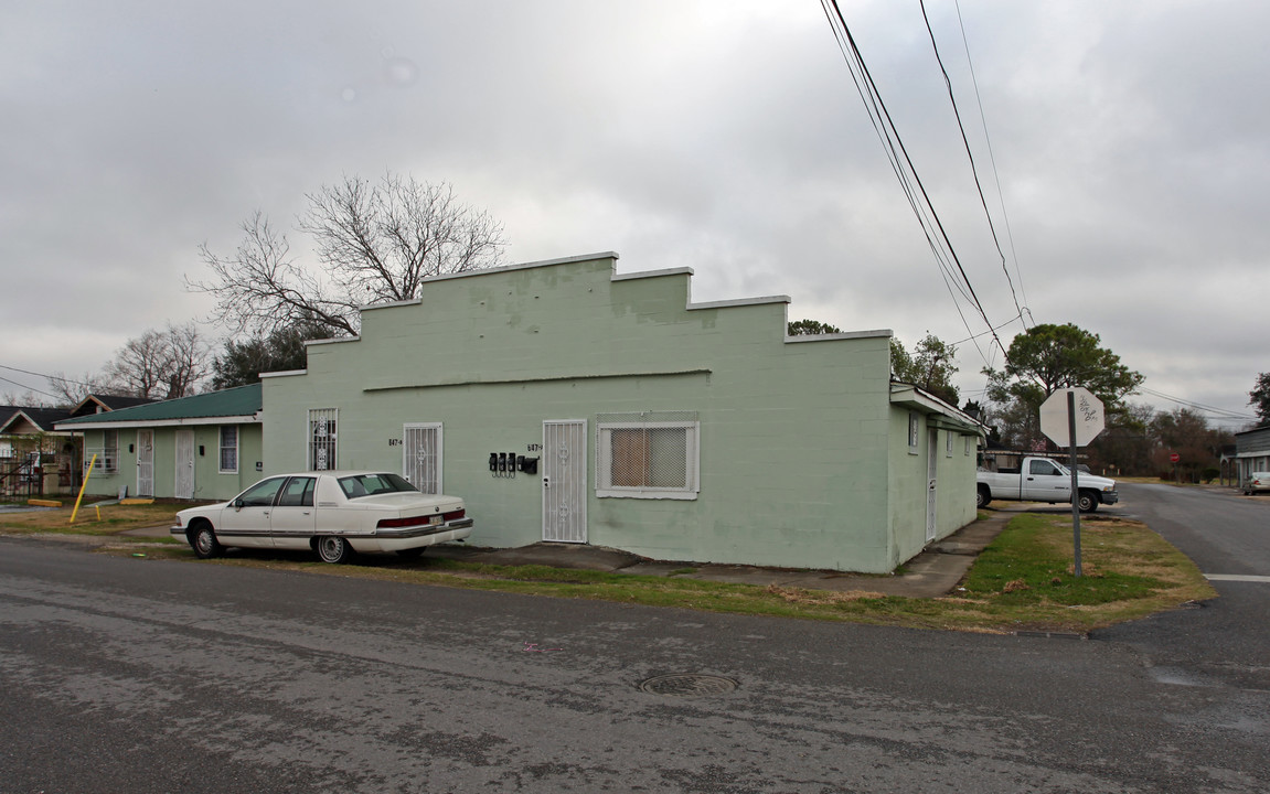 643-647 Eiseman Blvd in Marrero, LA - Foto de edificio