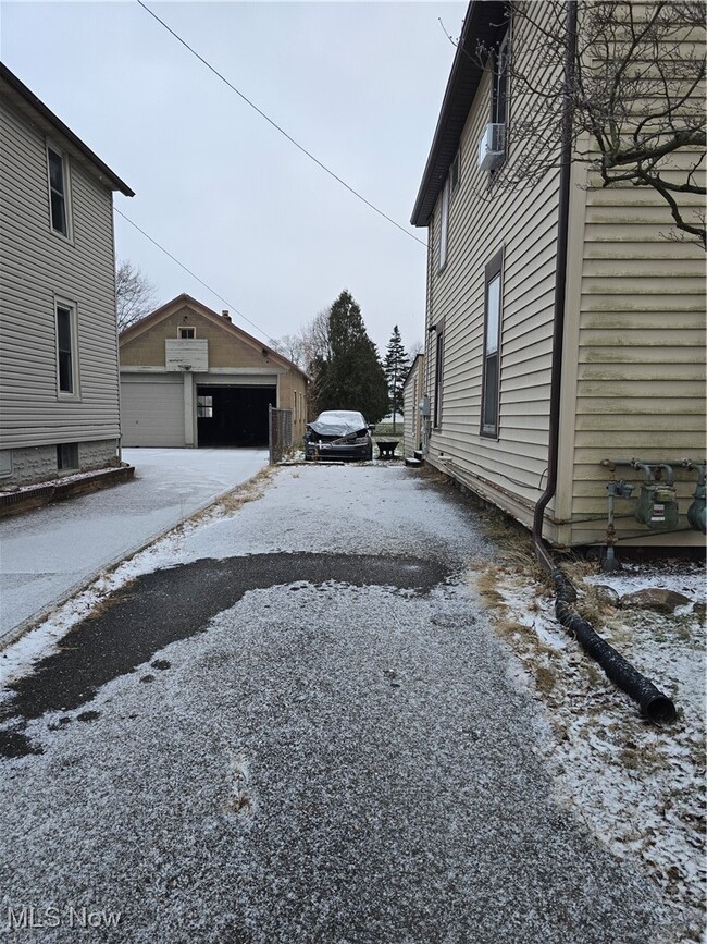 122 4th St NE in Strasburg, OH - Building Photo - Building Photo