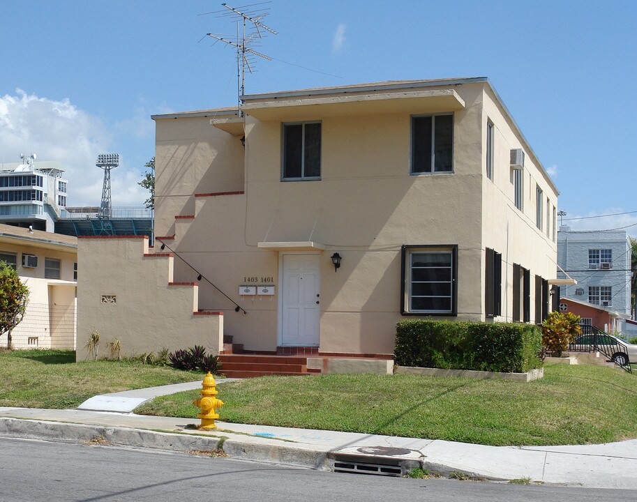 200 NW 14th Ave in Miami, FL - Foto de edificio