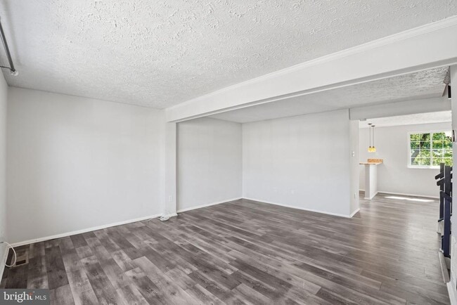 property at 4626 Brentleigh Ct