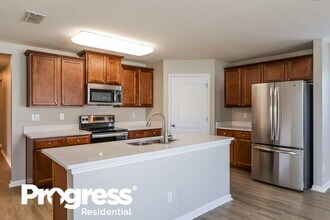 3426 Canyon Falls Dr in Green Cove Springs, FL - Building Photo - Building Photo