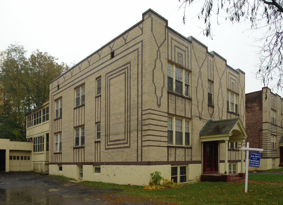 Pine Hills Apartments in Albany, NY - Building Photo