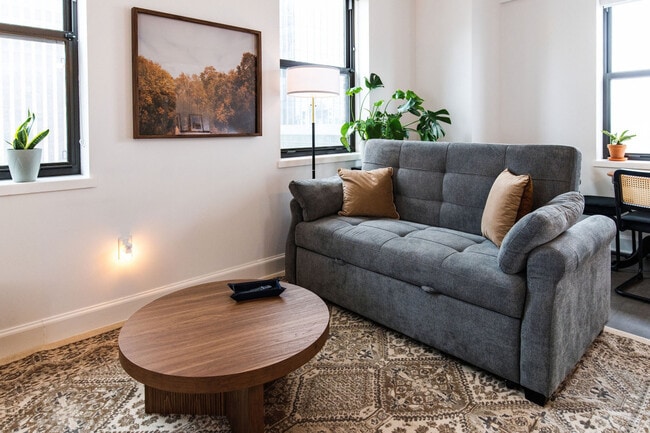 758 North Broadway-SI ID1379067P, Unit SI ID1379067P in Milwaukee, WI - Foto de edificio - Building Photo