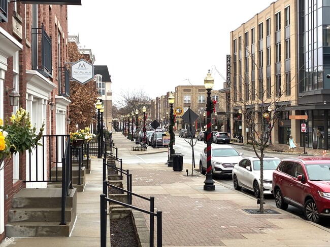 328 W Main St in Carmel, IN - Building Photo - Building Photo