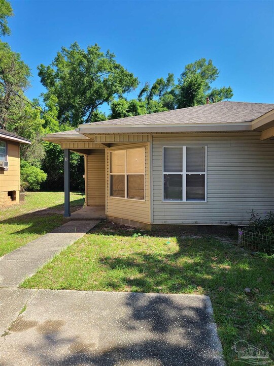 311 E Lakeview Ave in Pensacola, FL - Building Photo