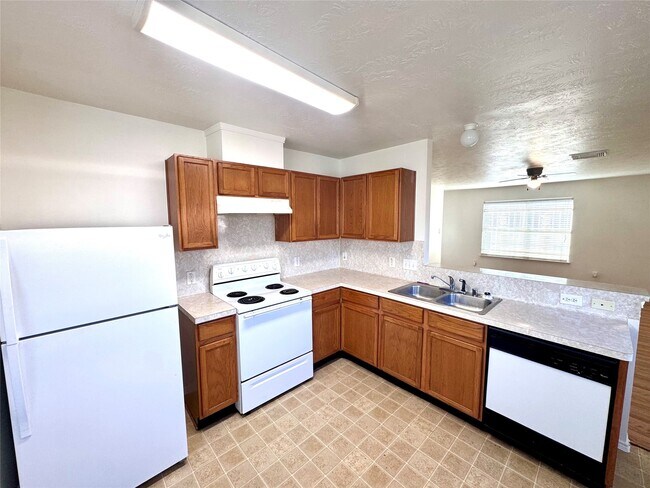 8225 Gladstone St in Houston, TX - Building Photo - Building Photo