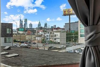 916 N Delaware Ave in Philadelphia, PA - Building Photo - Building Photo