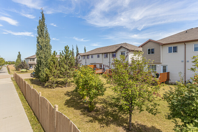 Deer Valley Gardens in Leduc, AB - Building Photo - Building Photo